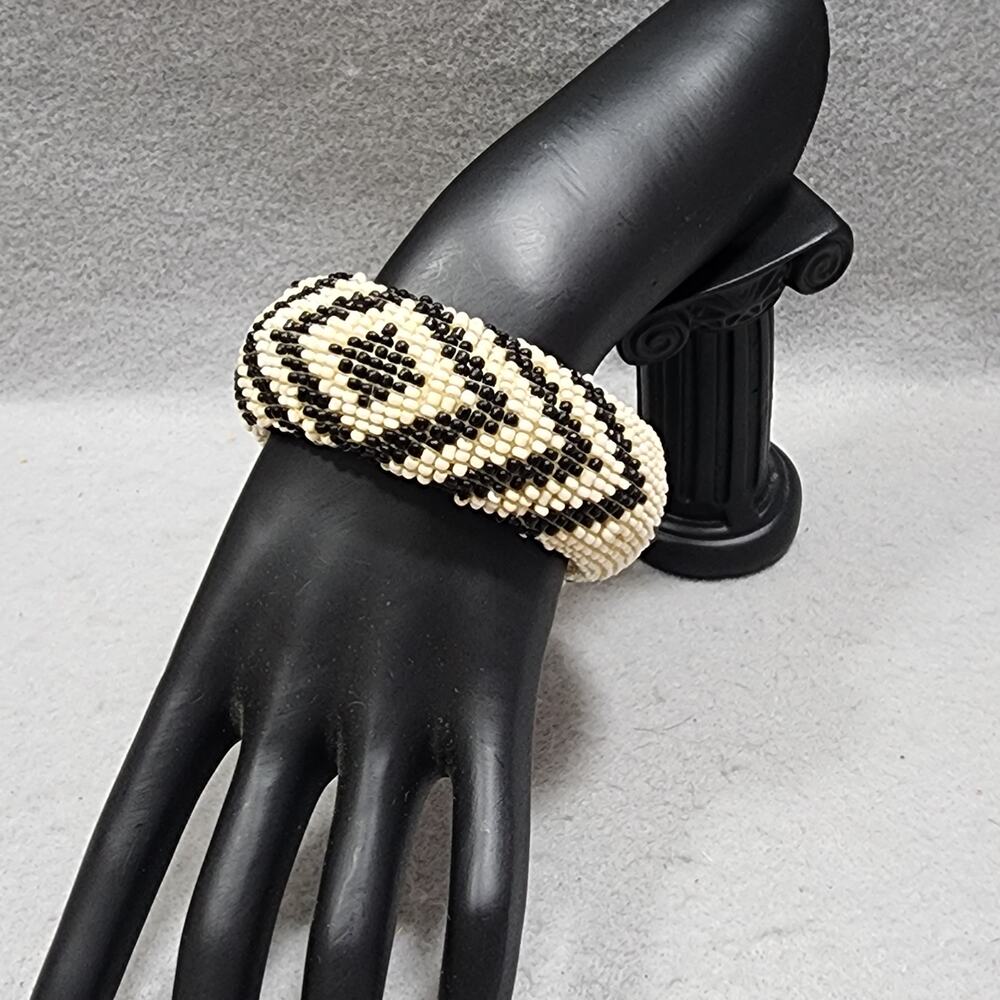 Black White Geometric Glass Seed Bead Bracelet Wide Cuff Bangle Vintage 1990s